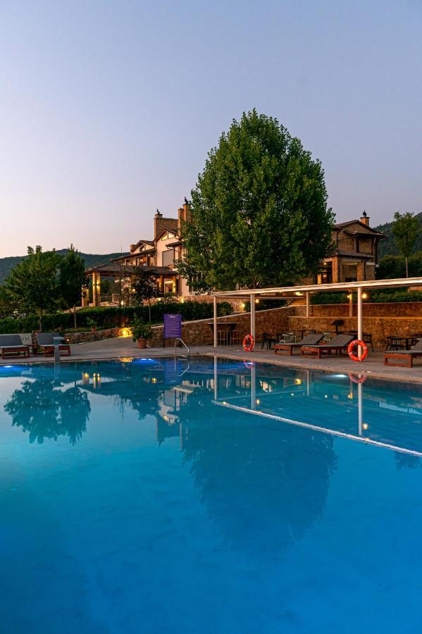 Nymfasia Resort Vitina Exterior photo